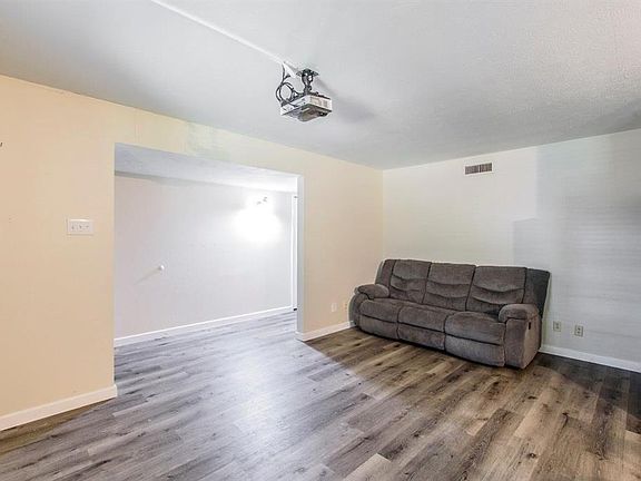 5th image of 5008 Latham Dr