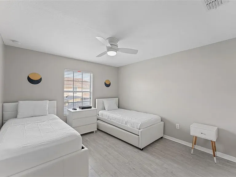 8955 Bismarck Palm Rd — Photo 18