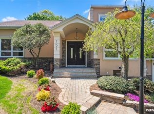 151 Church St, Nutley, NJ 07110