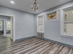 25 Bartholdi Ave