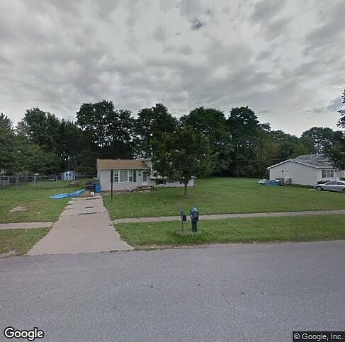 1st image of 907 Aurora Ave