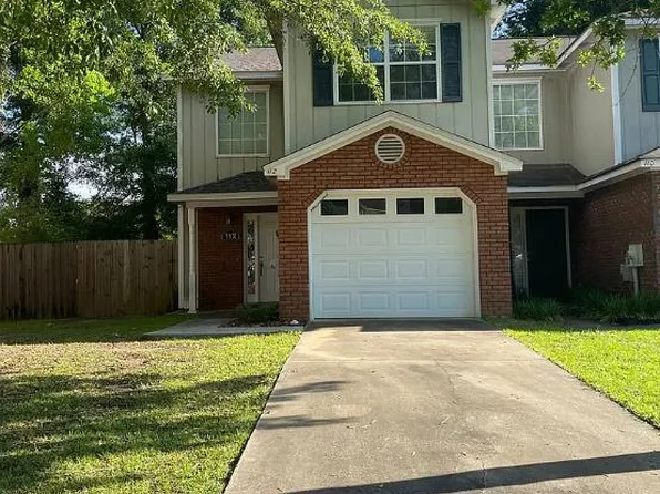 112 Candle Brook Dr, Dothan, AL 36303