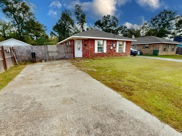 308 Coffee St, Dequincy, LA 70633