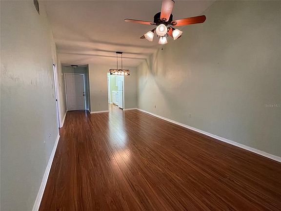 2nd image of 720 E Gilchrist Ct APT 6A