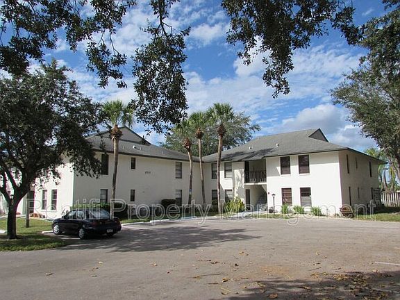2nd image of 2111 Crystal Dr APT 5