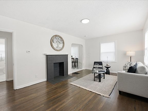 4th image of 2339 Linden Ave