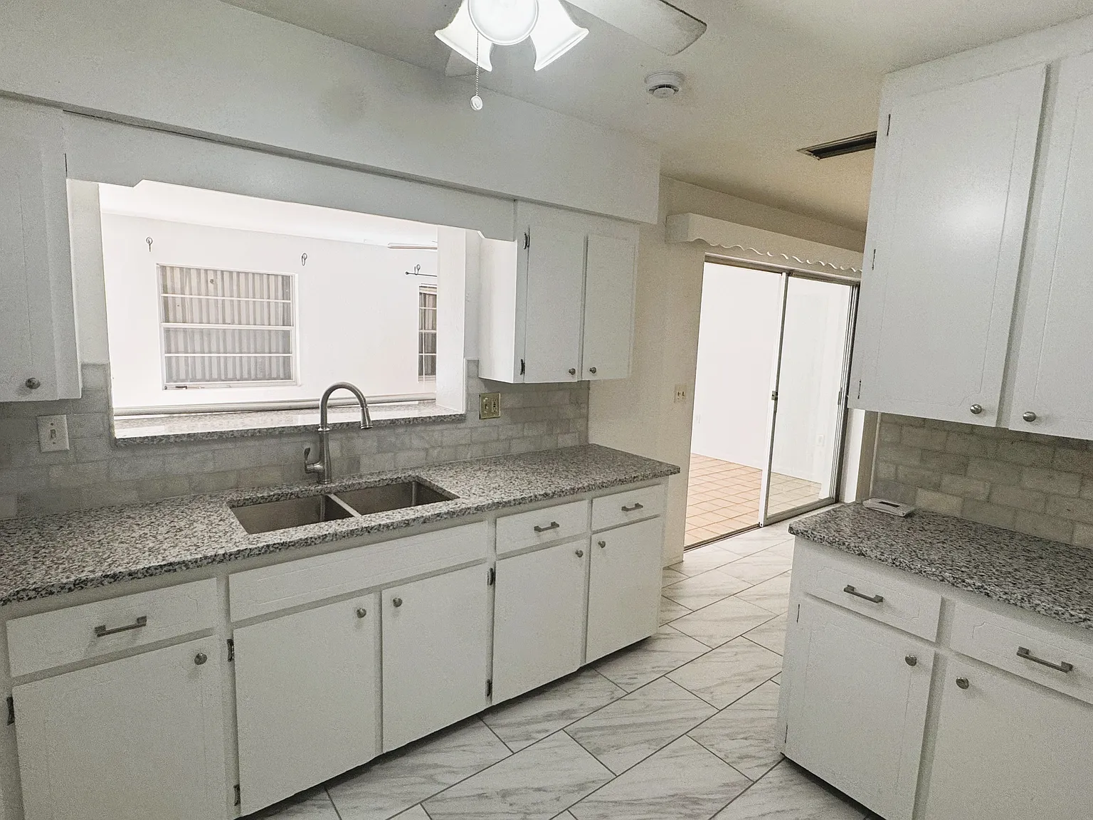 3 bed, 1672 sqft, $2,400 — Photo 4