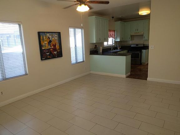 2nd image of 1442 Yosemite Dr