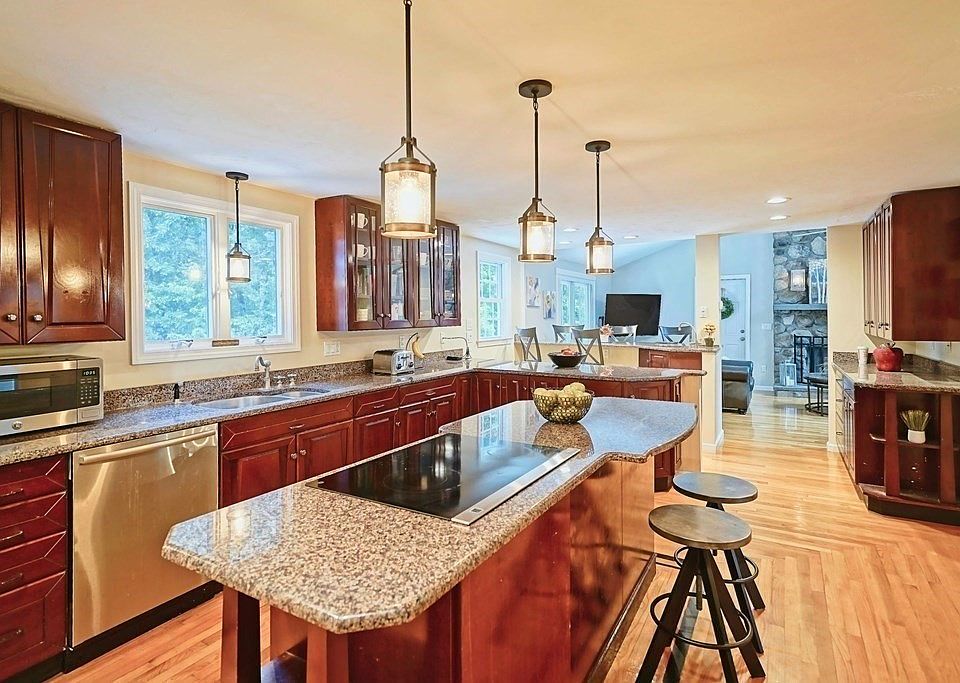 34 Wedgewood Dr, North Easton, MA 02356 Zillow