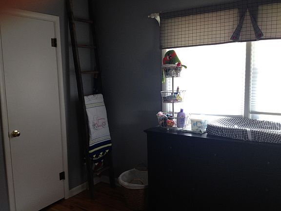 5th image of 209 N Klebba Dr