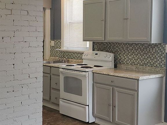 528 Wall Apt 3 Kitchen 2