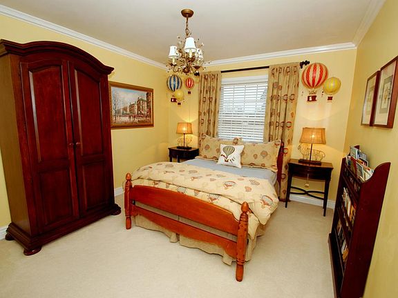 4th image of 2859 Chateau Cir
