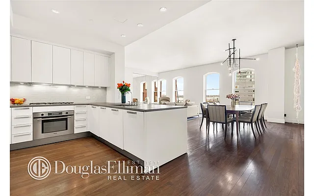Sold by Douglas Elliman | media 26