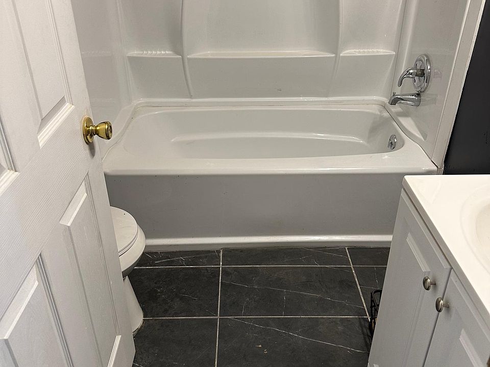 2nd image of 1406 1st St