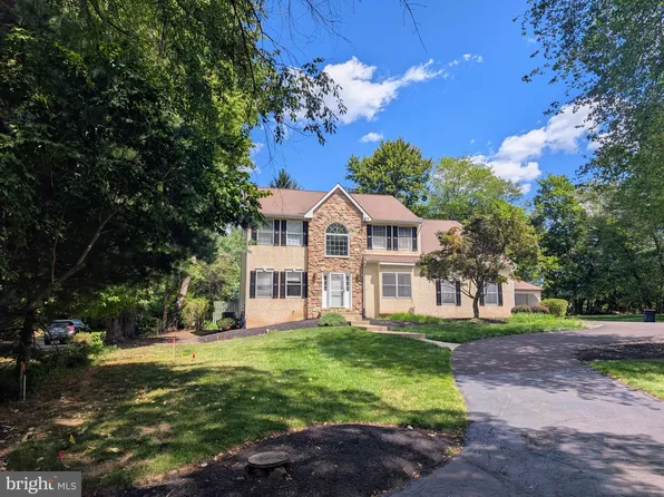 114 Lenape Dr, Lansdale, PA 19446