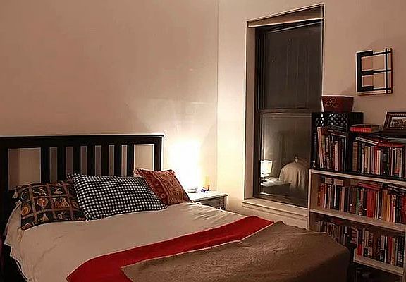 5th image of 361 E 10th St #32