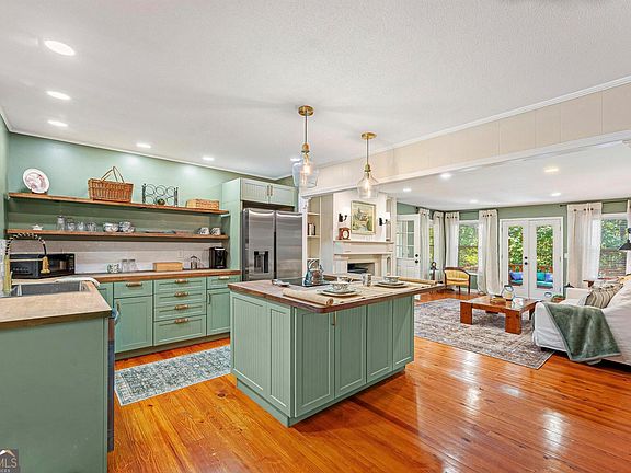 5th image of 158 Creekwood Rd