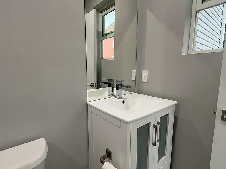 649-1 N 35th St #202A — Photo 21