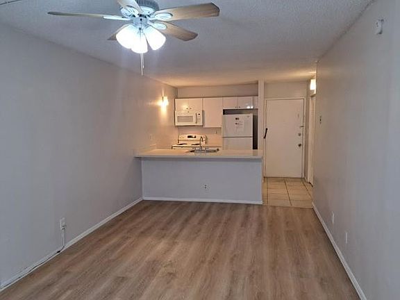 5th image of 2701 Riverside Dr APT 311B