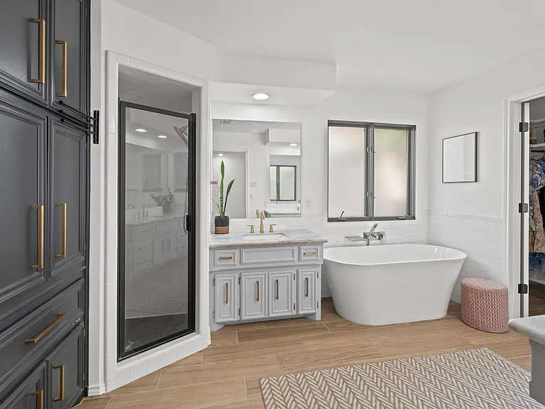 5502 22nd St — Photo 23
