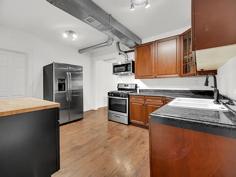 501 Union St #2 — Photo 7