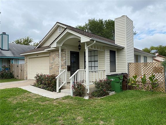 2nd image of 1200 Fairlawn Cv