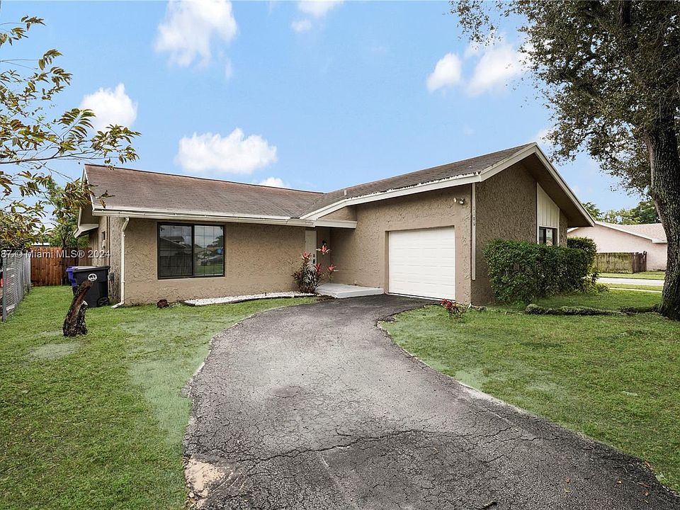1st image of 1106 SW 82nd Ave