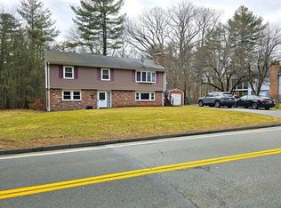 29 Adams St, Wilmington, MA 01887