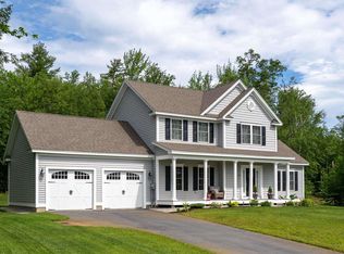 24 Churchill Dr, Hooksett, NH 03106