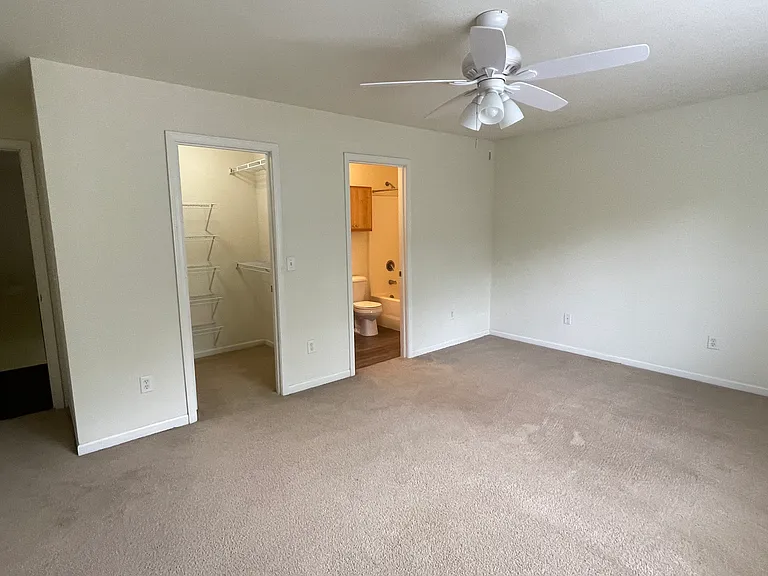 835 Woodside Creek Dr #835 — Photo 8