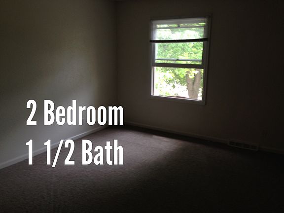 2 Bedrooms, 1 1/2 Bath