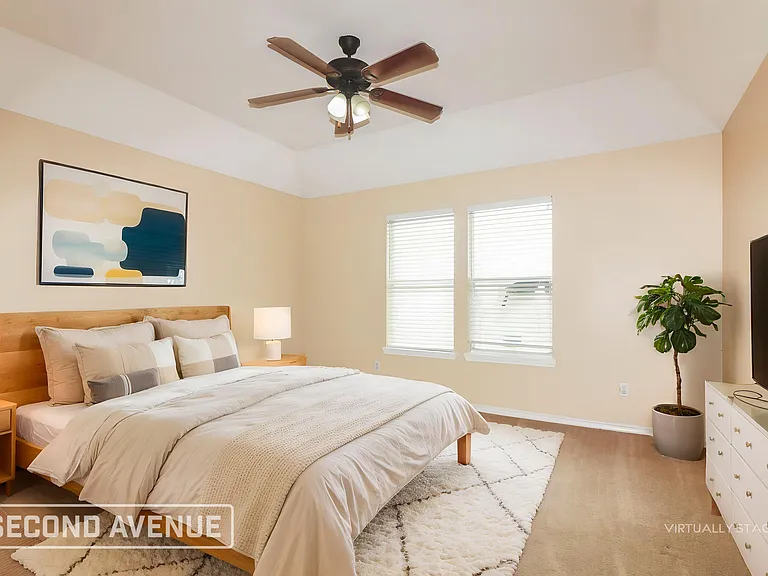 5945 Sutherland Dr — Photo 4