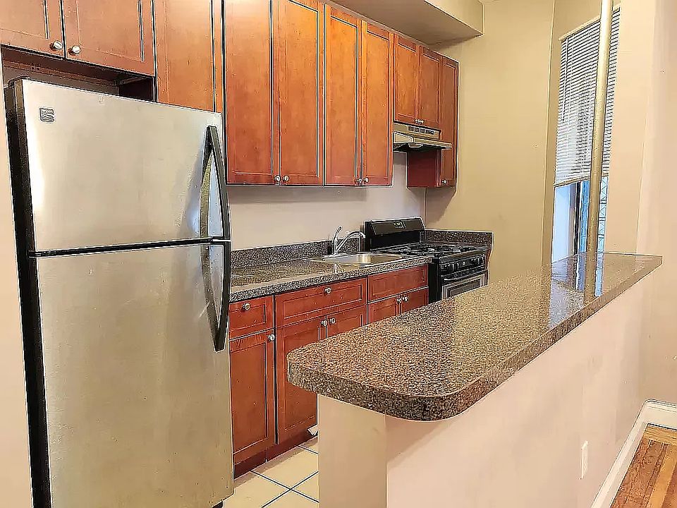 2nd image of 698 Eastern Pkwy #1A