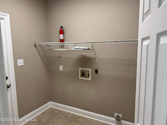 5th image of 72697 Diamondhead Dr N
