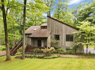 50 Maple Moor Ln, Cortlandt Manor, NY 10567