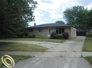 34620 Moravian Dr, Sterling Heights, MI 48312