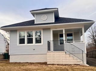 913 Jasper St, Joliet, IL 60436