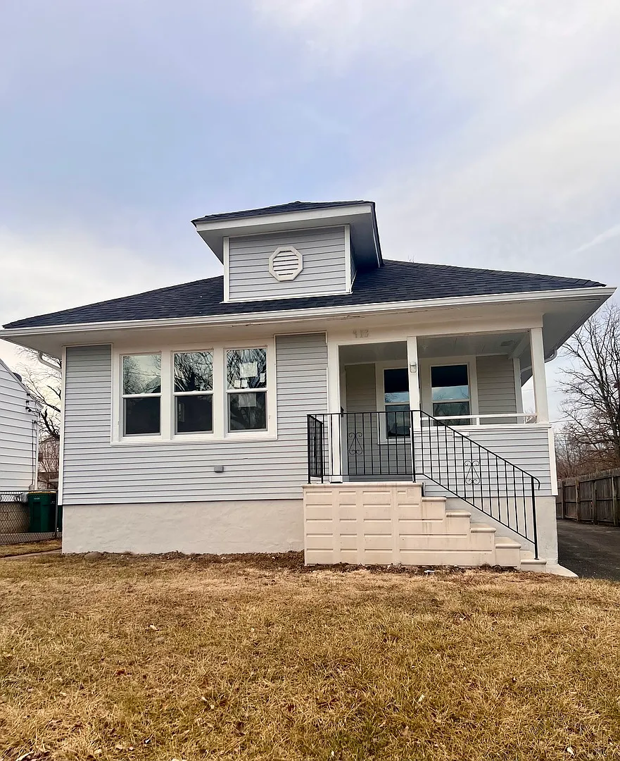 913 Jasper St photo 1