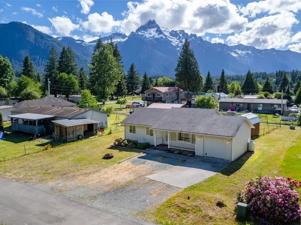 825 Petty Avenue, Darrington, WA 98241