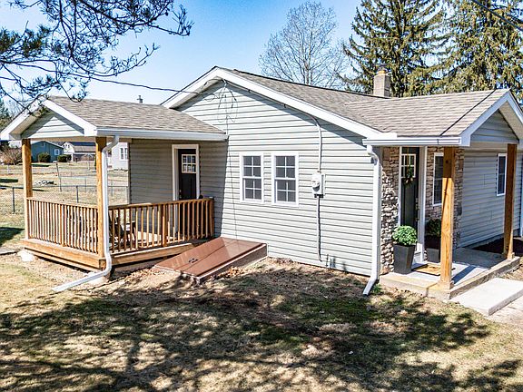 2nd image of 326 Line St