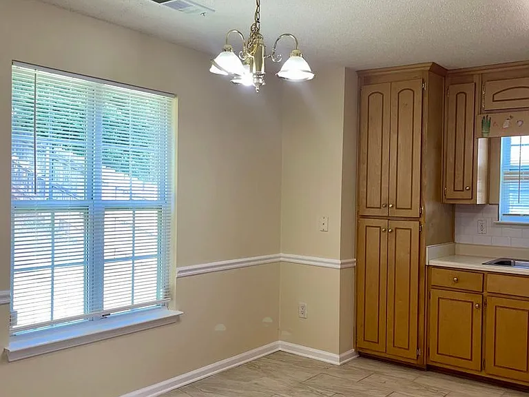8584 Guthrie Dr — Photo 4