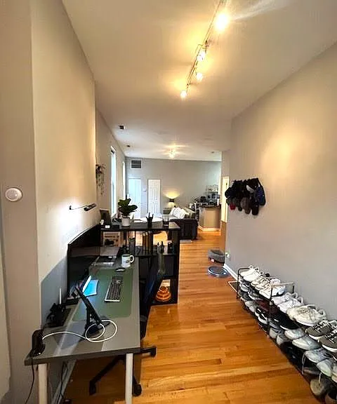 744 N Wolcott Ave #2F — Photo 12