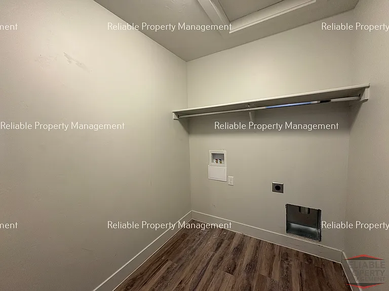 148 S Emery Ln — Photo 7
