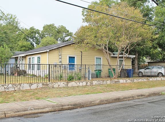 4th image of 203 Lillita Ct