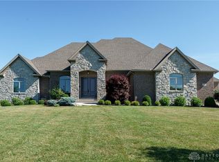 8043 Carter Dr, Waynesville, OH 45068