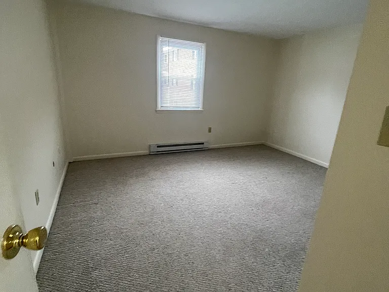 177 Crescent St — Photo 32