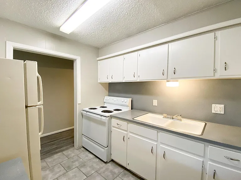 4501 Brownfield Dr — Photo 7