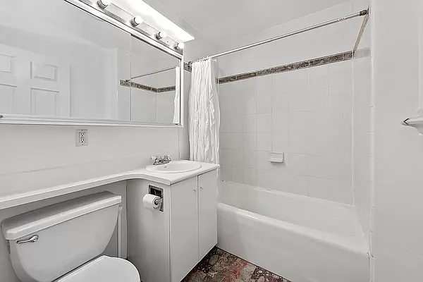 Rented by Compass | media 19