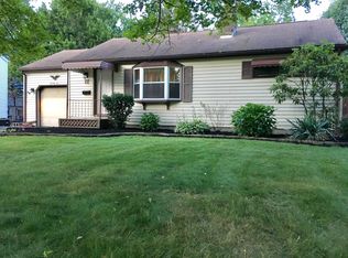 71 Hood Dr, Canfield, OH