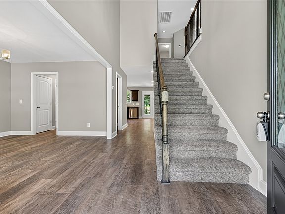 5th image of 1499 Dewberry Rd